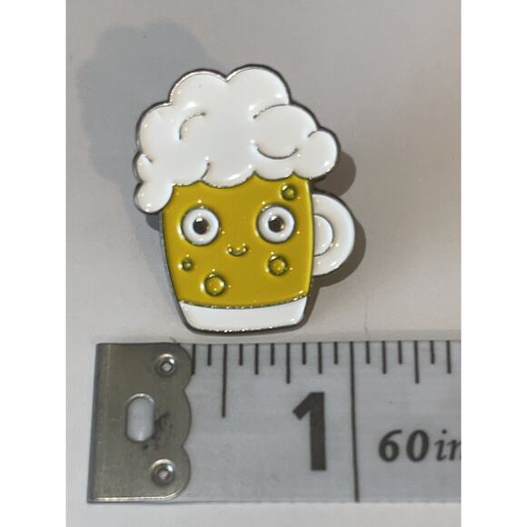 Happy Beer Stein Pin Brooch - Picture 1 of 1